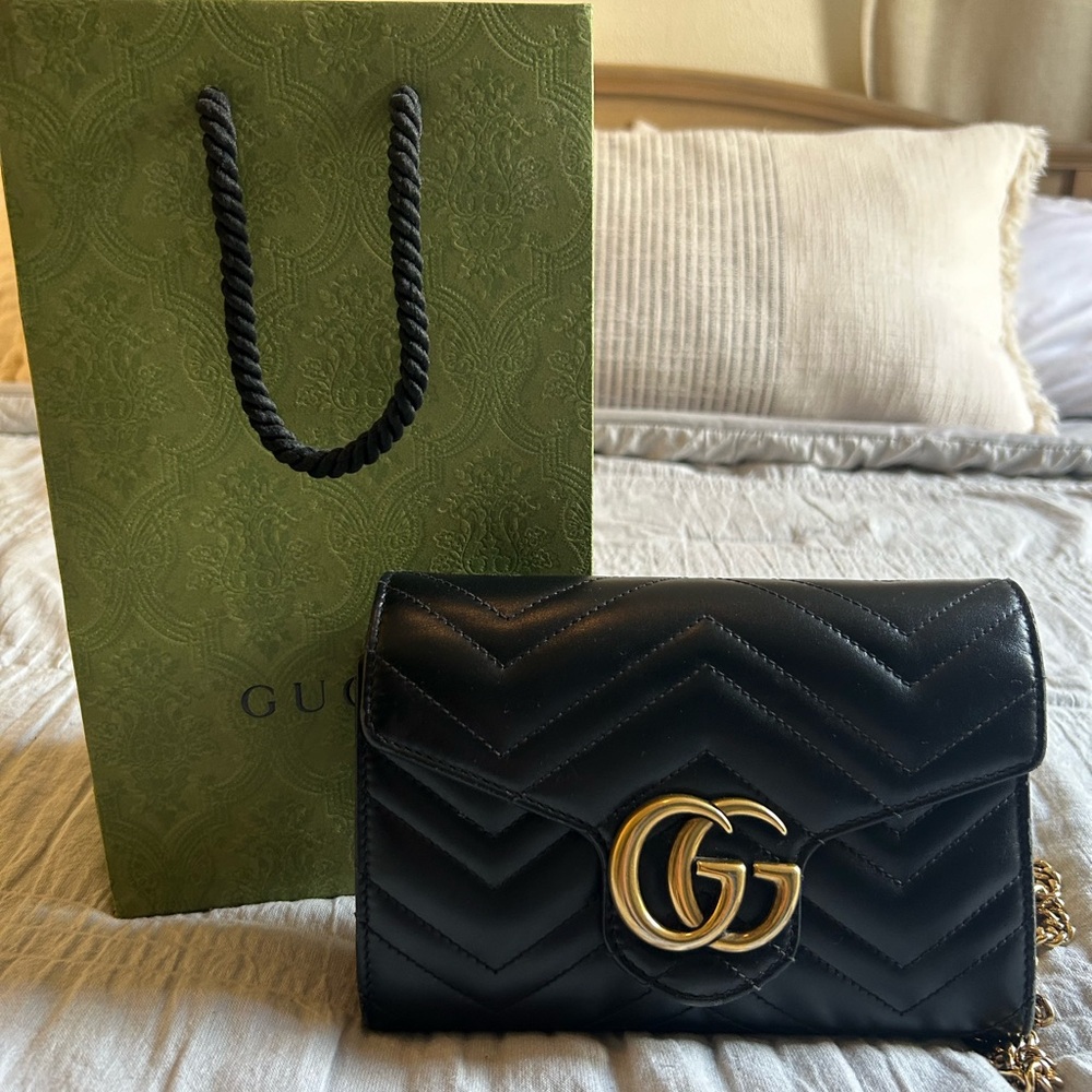 Gucci marmont Wallet on chain